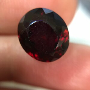 Dark Red Garnet 9.35 Carat 12.5x11.2mm Oval Cut Faceted Loose Gemstone image 7