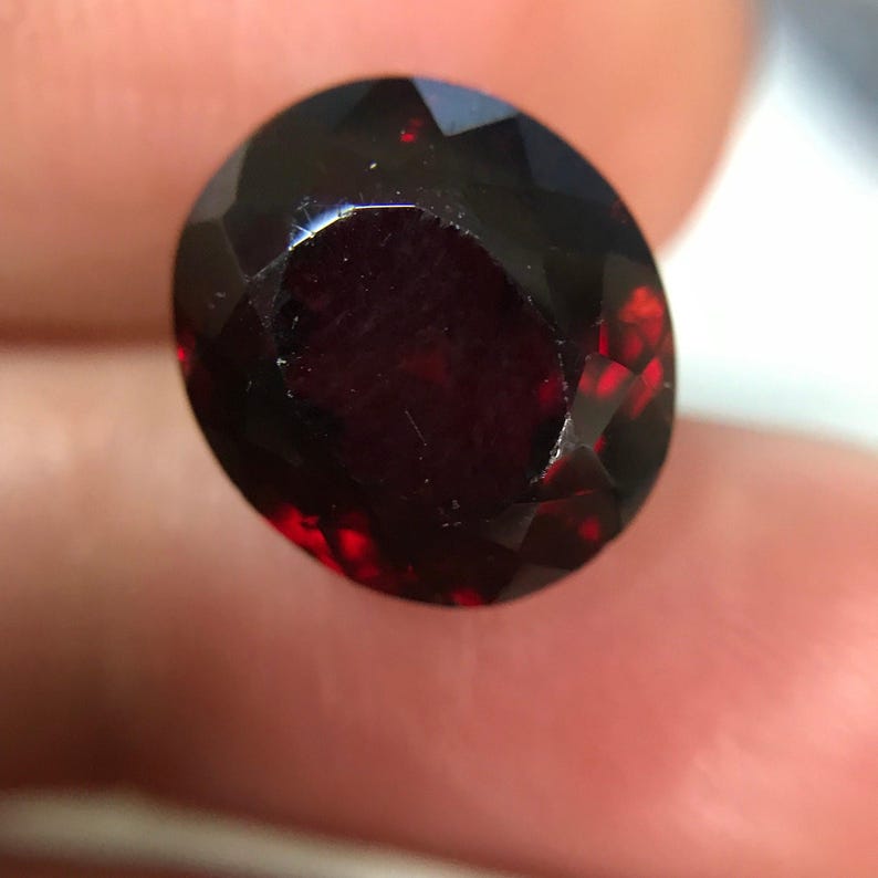 Dark Red Garnet 9.35 Carat 12.5x11.2mm Oval Cut Faceted Loose Gemstone image 7