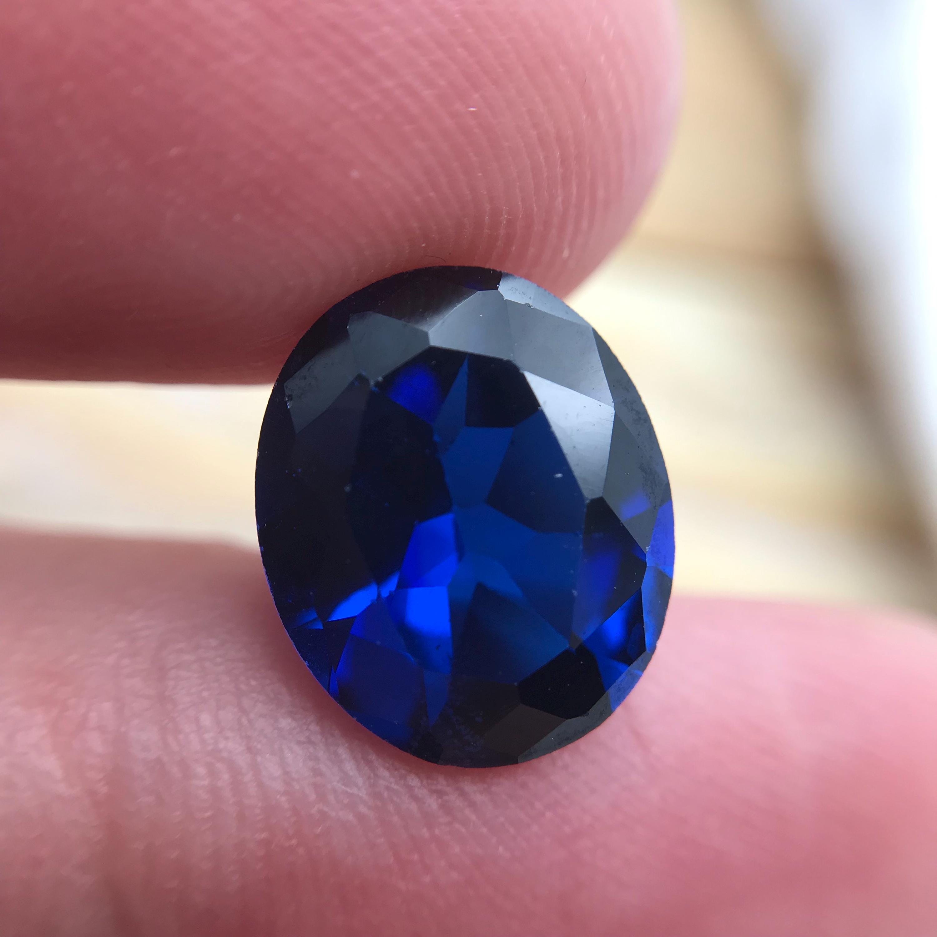ラボで作られたブルースピネル 4.91カラットの人工スピネル、12 x 10 