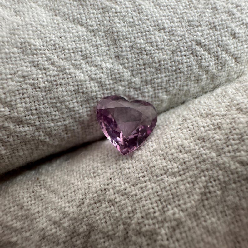 Natuurlijke roze spinel 0,62 karaat 6 x 5,7 mm gefacetteerd hartgeslepen losse edelsteen afbeelding 6