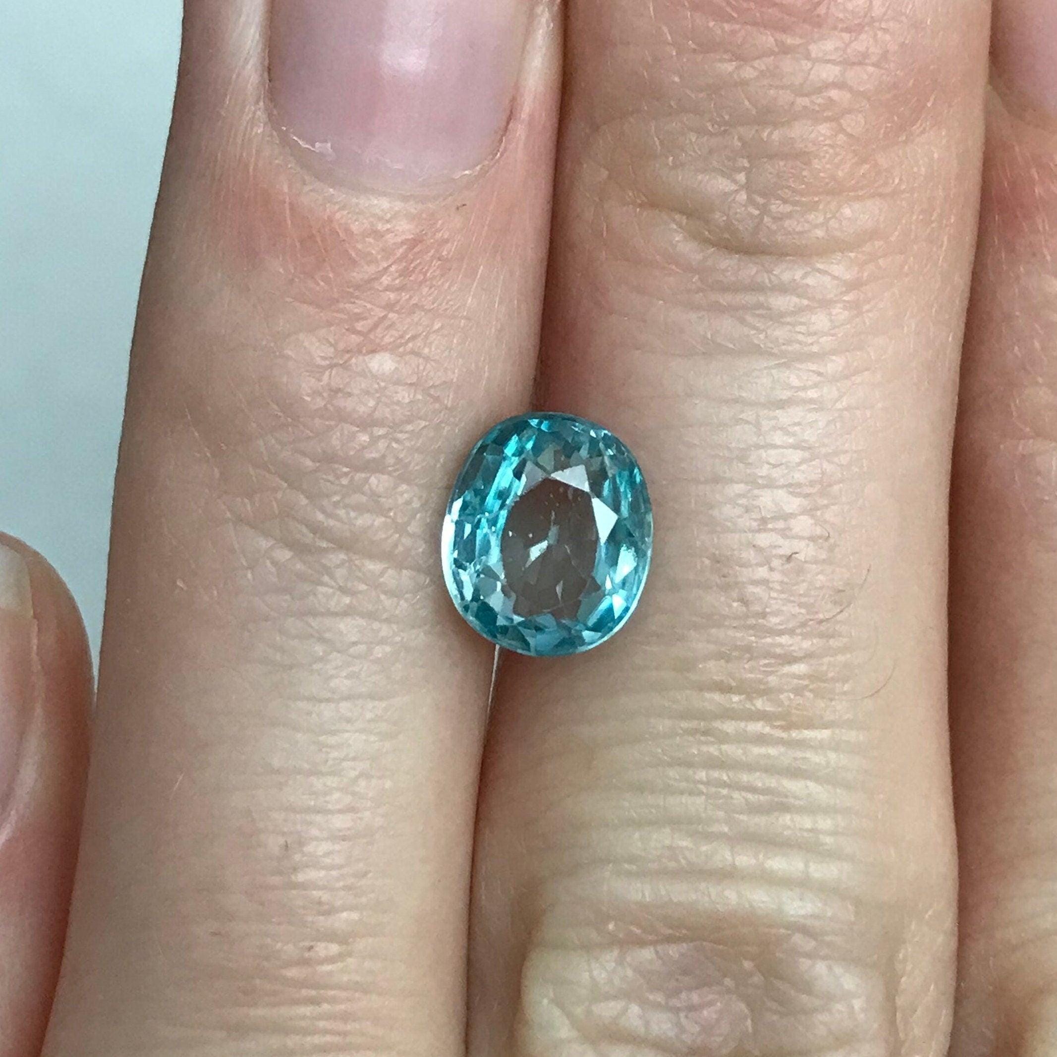 3カラット ブルーグリーンジルコン 8.3x7.1 mm オーバルルース 