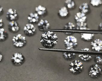 One- 6mm Round Cubic Zirconia 1.08-1.72 carat Clear Colorless CZ, Inexpensive Diamond Simulant, Faceted Loose Gemstone for Jewelry Setting