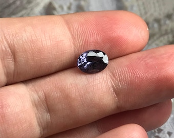 1,82 karaat natuurlijke paarse spinel, gefacetteerde 8,6 x 6,5 mm ovale losse spinel, losse edelsteen
