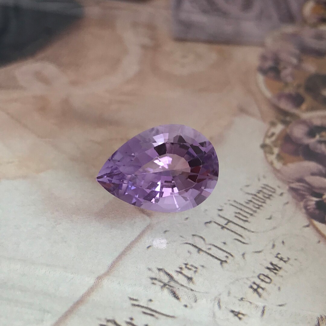 Gemme Naturelle Améthyste Violette Taille Ovale 5,70 Ct Certifiée