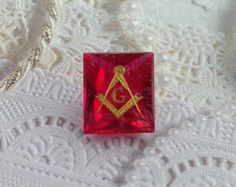 14x12mm 10.6 carats Rectangle Synthetic Ruby Masonic G Mason Faceted Carved Gold Coated Compas & Square
