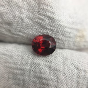 Granate piropo natural, 1 quilate, 6,2 x 5,3 mm, granate rojo intenso de corte ovalado, granate rojo de corte ovalado facetado