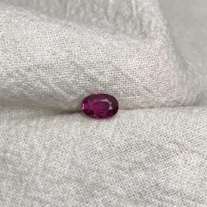 Rubí natural de 0,56 quilates, 6 x 4 mm, corte ovalado, gema suelta facetada, corindón, piedra natal de julio, VVS