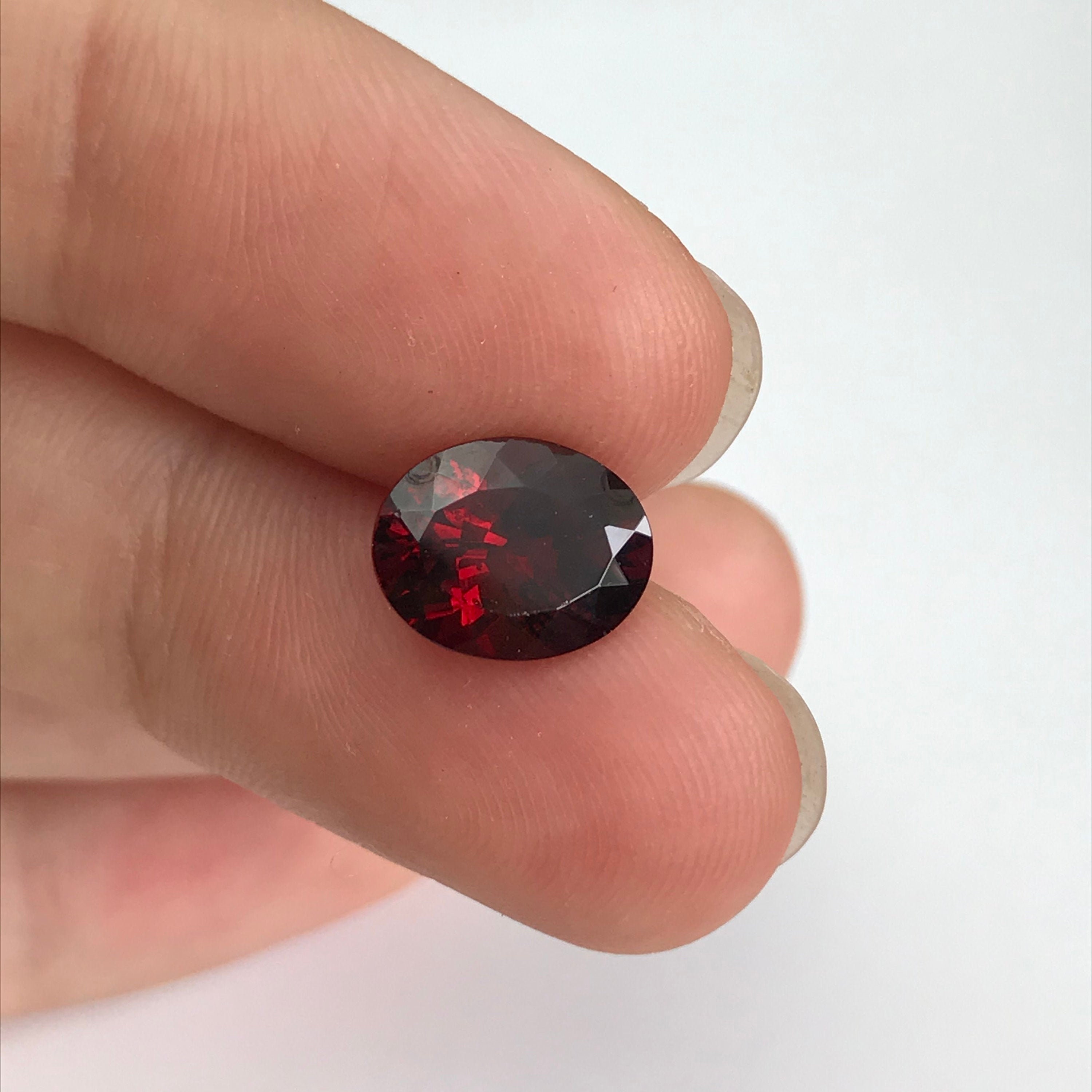 Reclaimed Recycled Gemstone Natural Deep Red Garnet Unmounted Faceted Loose Gemstone 3 carat 10x8mm Oval Cut
