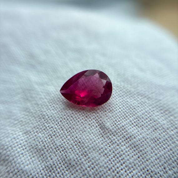 GIA 0.51カラット レッドベリル 6.9x4.95 mm ペアカット 天然ユタ産
