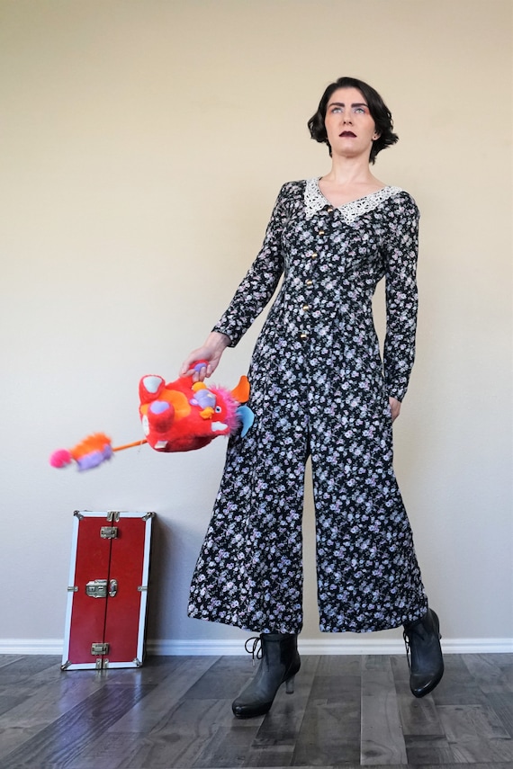 90s You Babes Floral Jumpsuit with Lace Collar/ Vi