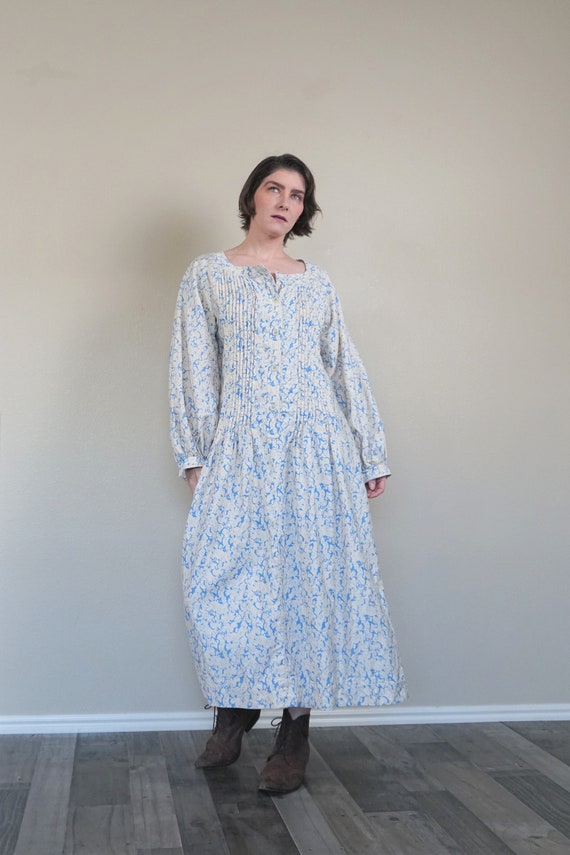 70s Albert Nipon Cream & Blue Floral Dress/ Albert