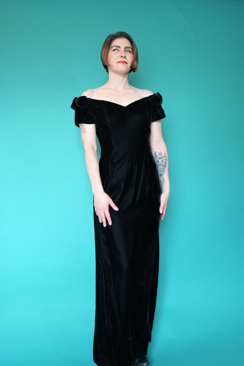 Velvet Floor Length Black Dresses