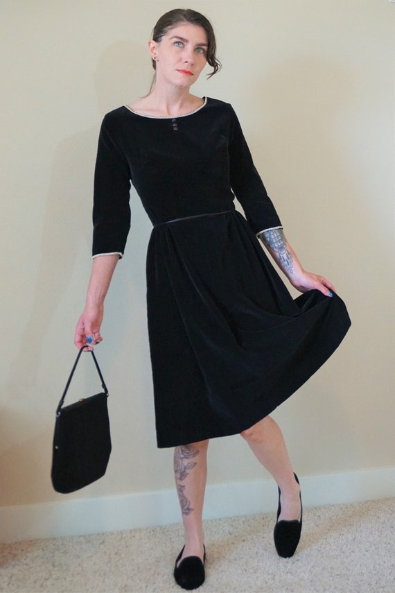 black velvet fitted dress