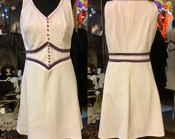 1960s Diolen Loft white sleeveless mini dress. Size S.