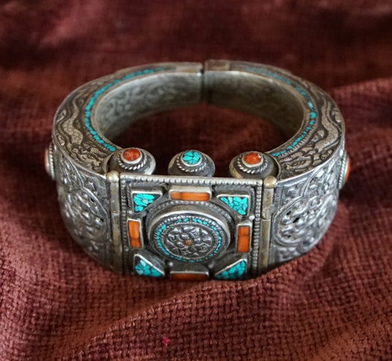 Lucky Knot String Bracelet, Tibetan Buddhist Lucky Knots Bracelet - Br –  Bungalow Daisy