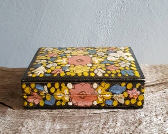 Hand Painted Lacquered Wood Trinket Box. Vintage Kashmiri Style Boho Décor Jewellery Storage Box