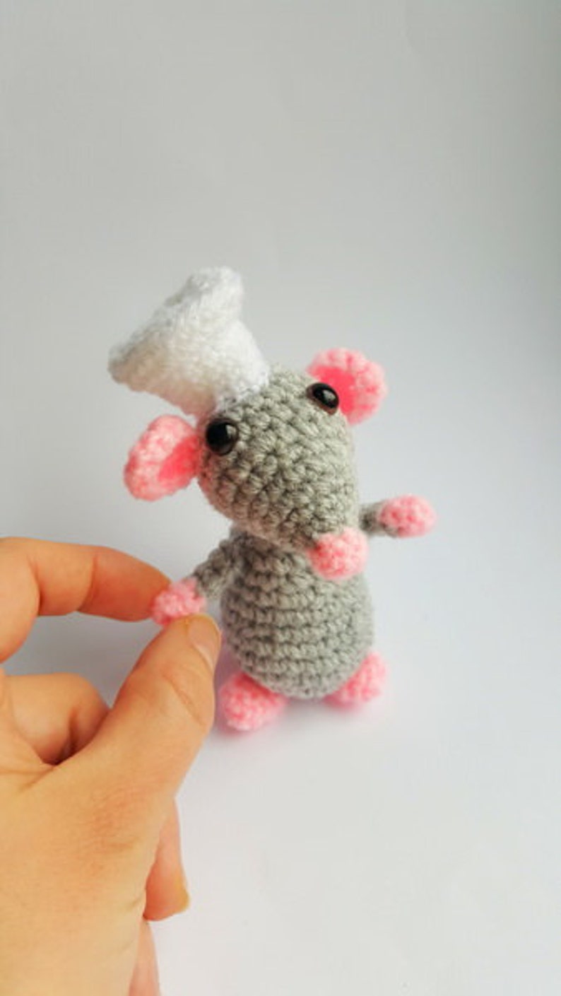 Tiny Mouse Amigurumi, Crochet Rat, Knitted Mouse, Cook Chef Mouse, Handmade Mouse, Knitted Animal, Amigurumi Crochet Toy, Kichen decor image 6