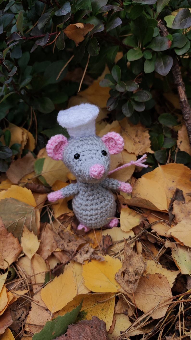 Tiny Mouse Amigurumi, Crochet Rat, Knitted Mouse, Cook Chef Mouse, Handmade Mouse, Knitted Animal, Amigurumi Crochet Toy, Kichen decor image 10