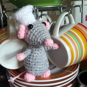 Tiny Mouse Amigurumi, Crochet Rat, Knitted Mouse, Cook Chef Mouse, Handmade Mouse, Knitted Animal, Amigurumi Crochet Toy, Kichen decor image 3