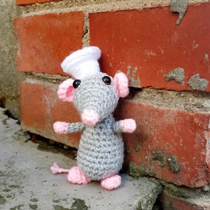 Tiny Mouse Amigurumi, Crochet Rat, Knitted Mouse, Cook Chef Mouse, Handmade Mouse, Knitted Animal, Amigurumi Crochet Toy, Kichen decor image 4