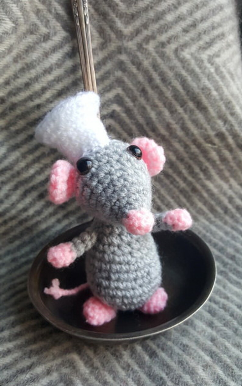 Tiny Mouse Amigurumi, Crochet Rat, Knitted Mouse, Cook Chef Mouse, Handmade Mouse, Knitted Animal, Amigurumi Crochet Toy, Kichen decor image 9