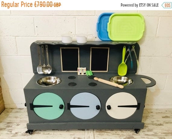 June Sale Hand Made in England - Bespoke Deluxe Garden Playground Nursery Mud Kitchen - Ofsted Inspect. Approved