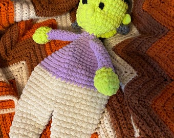 Frankenstein Halloween Snuggler / Handmade Crochet Stuffie / Plush Frankenstein for Children and Babies / Halloween Gift Franki Monster