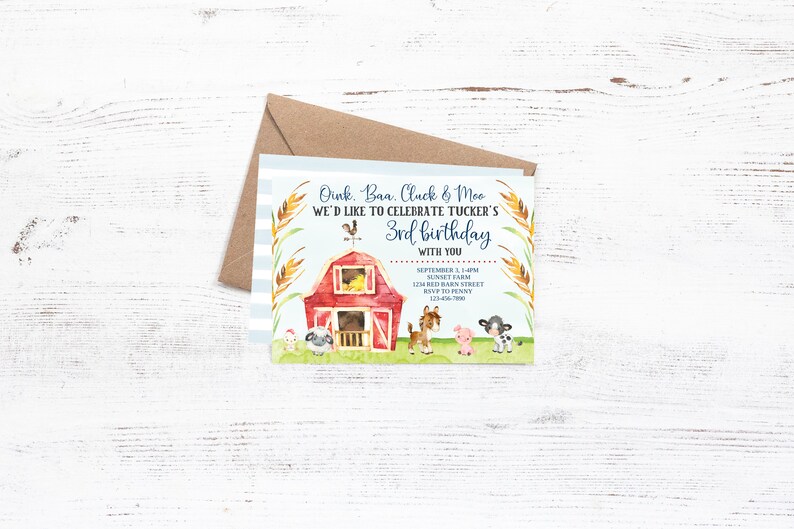 K&ouml;nnte beinhalten: Eine blau-wei&szlig; gestreifte Einladung mit einem roten Stall und Bauernhoftieren. Der Text lautet "Oink. Baa. Cluck & Moo We'd like to celebrate Tucker's 3rd birthday with you September 3, 1-4pm Sunset Farm 123 Red Barn Street RSVP to Penny".
