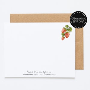 Carte de correspondance personnalisée MODIFIABLE aux fraises - Parfaite pour envoyer des messages uniques et sincères, c'est un cadeau attentionné pour toutes les occasions.