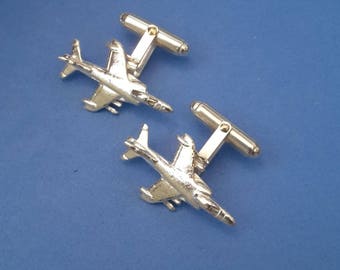 Select Gifts Harrier Jump Jet Gold-Tone Cufflinks Black Pouch 