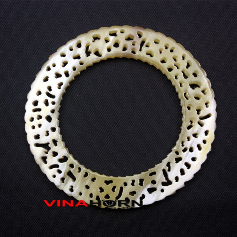 PE1384 FREE SHIP Horn necklace