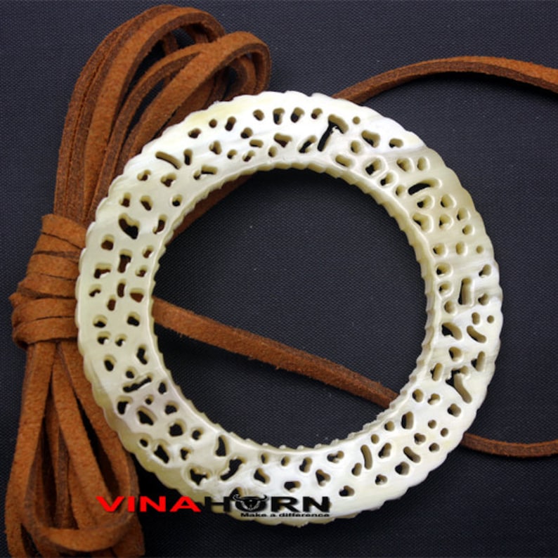 PE1384 FREE SHIP Horn necklace
