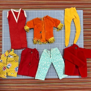 vintage doll clothes not tagged #1542. Barbie size clothes
