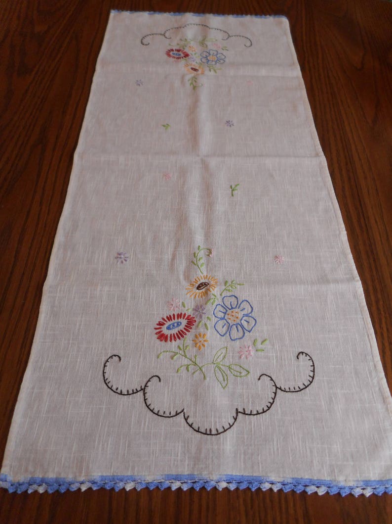 Vintage Table Runner / Dresser Scarf Hand Embroidery and - Etsy