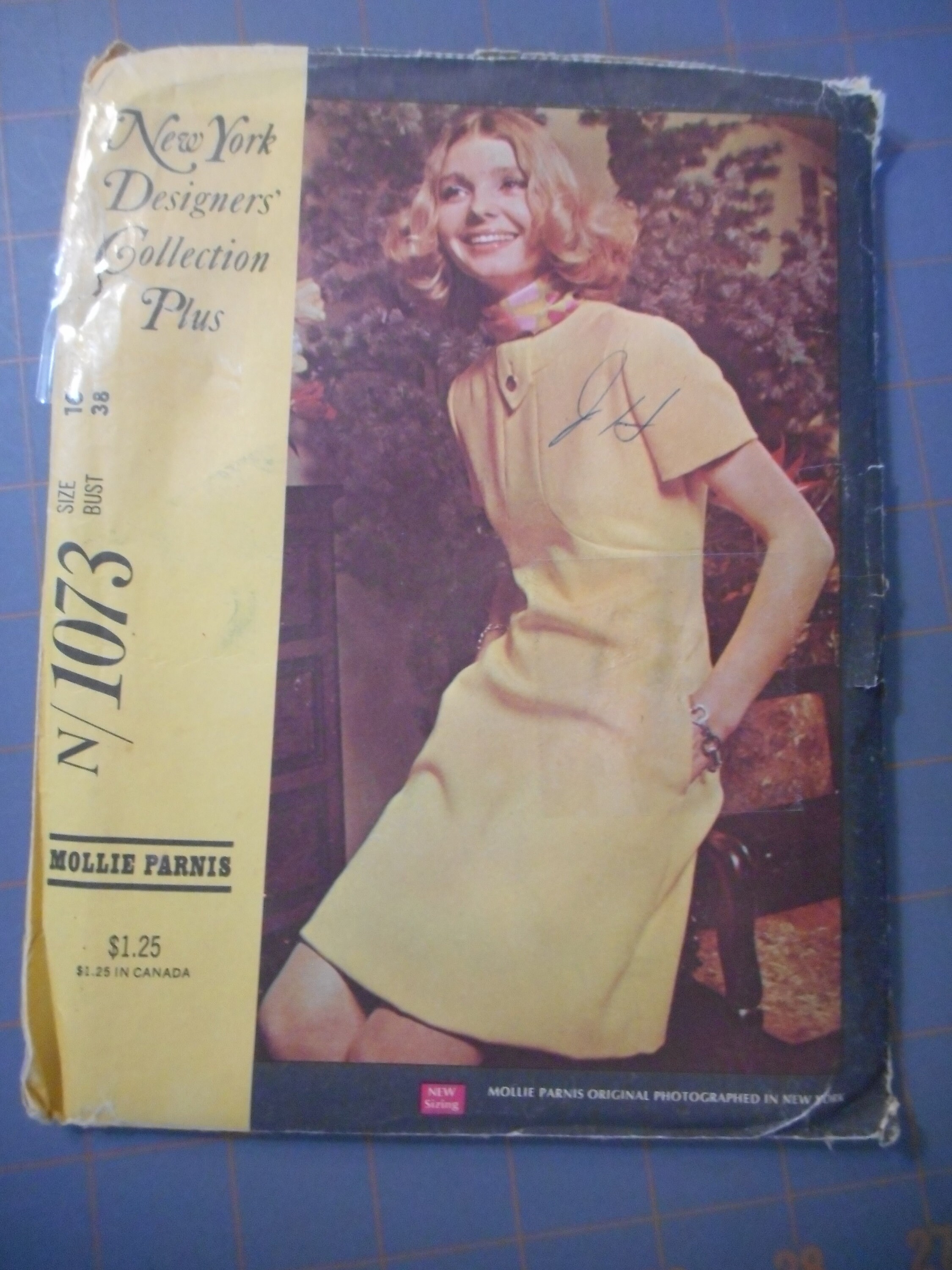 Women's Retro 1960's Shift Dress Sewing Patterns. Uncut With