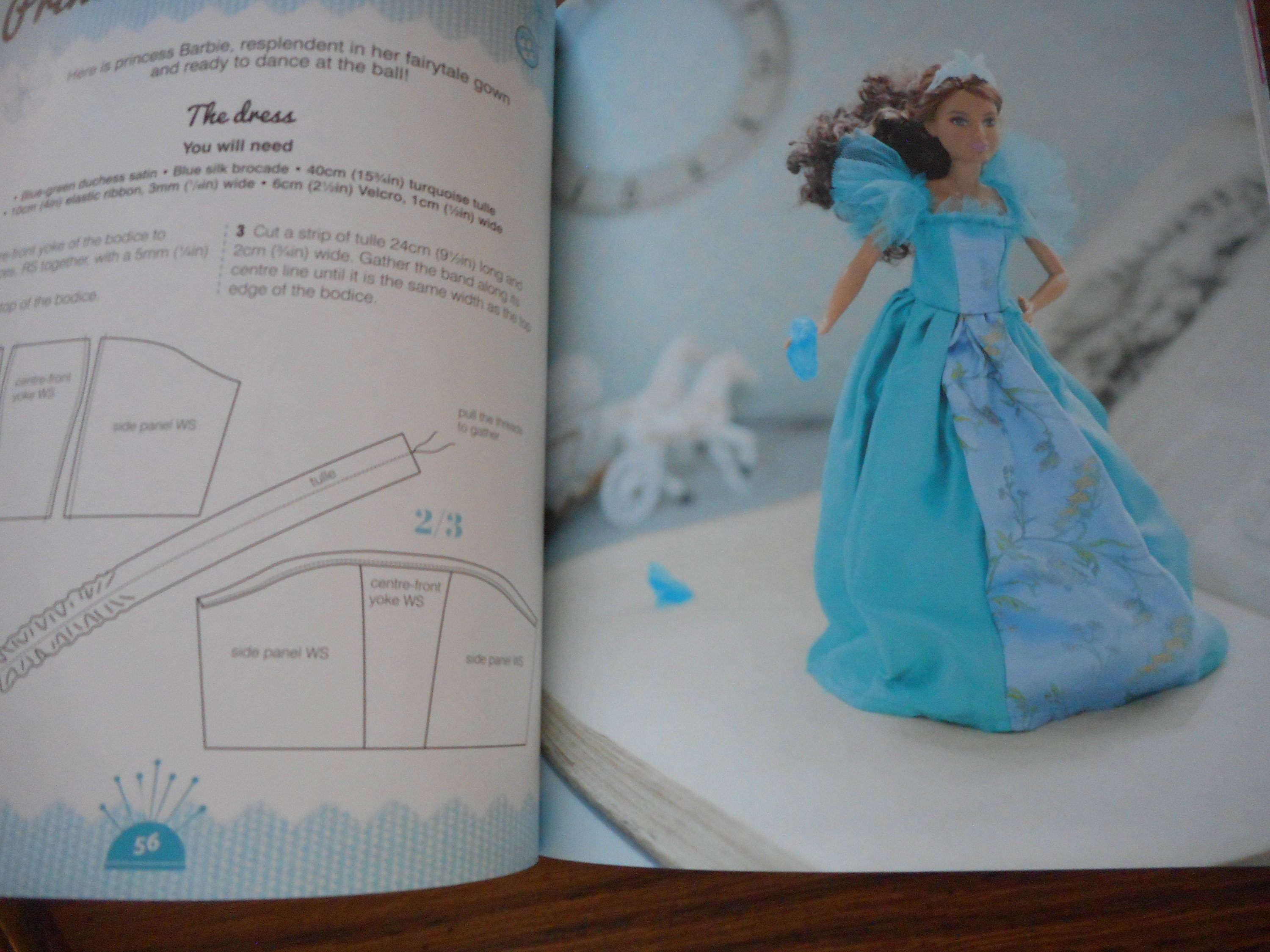 Sewing Clothes for Barbie: 24 Stylish Outfits for Fashion Dolls:  9781782215974: Benilan, Annabel: Books 