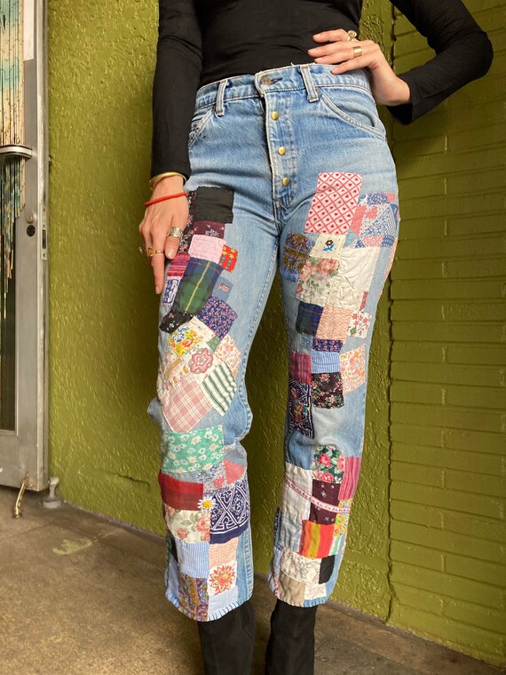 Gorgeous vintage patched levi jesns