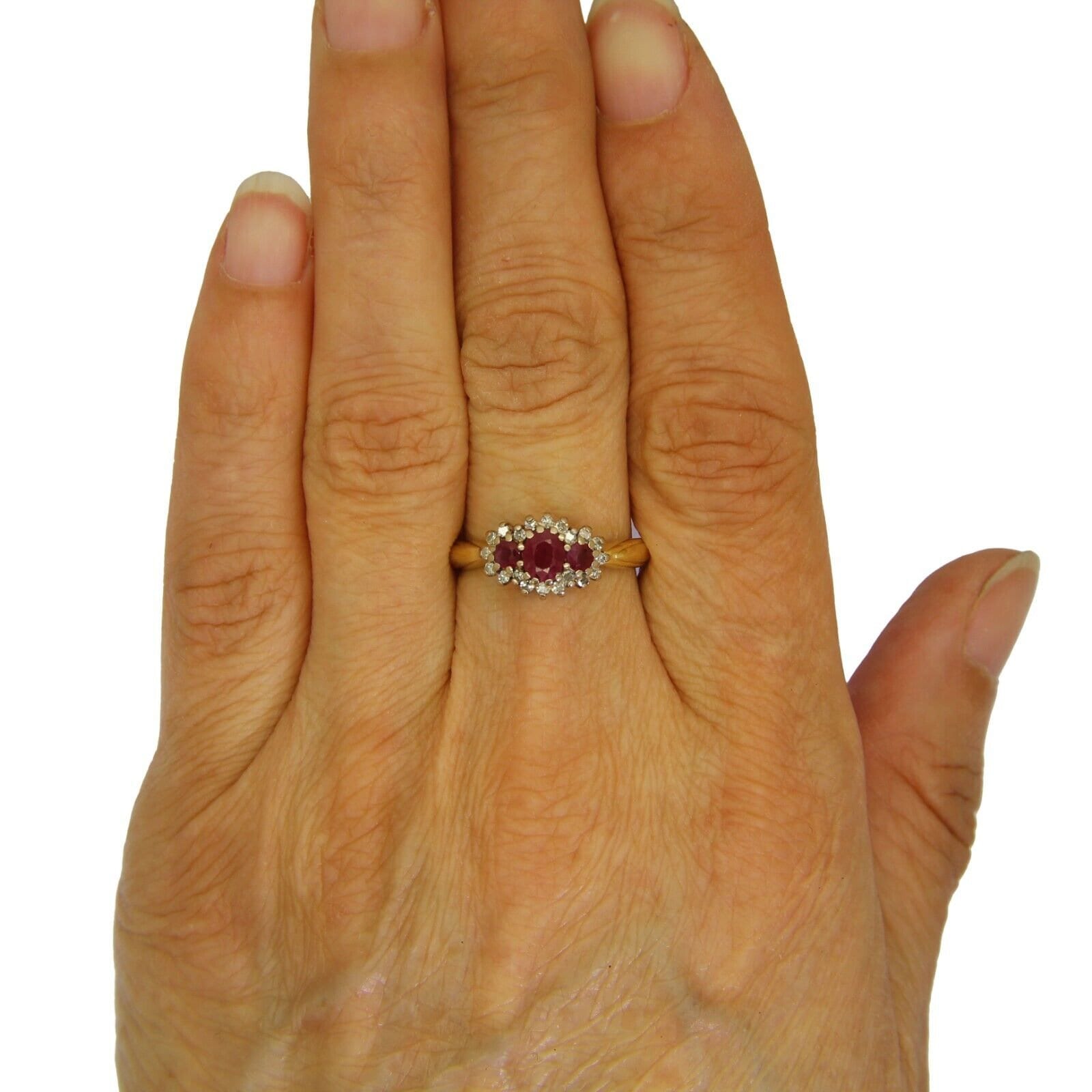 ルビー & 0.30ct ダイヤモンド トリロジー クラスター 18ct