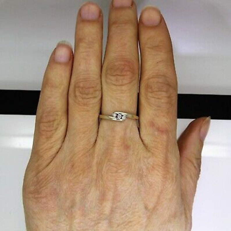 Pretty 0.10ct Diamond Trilogy 9ct White Gold Bypass Ring size O ~ 7 14