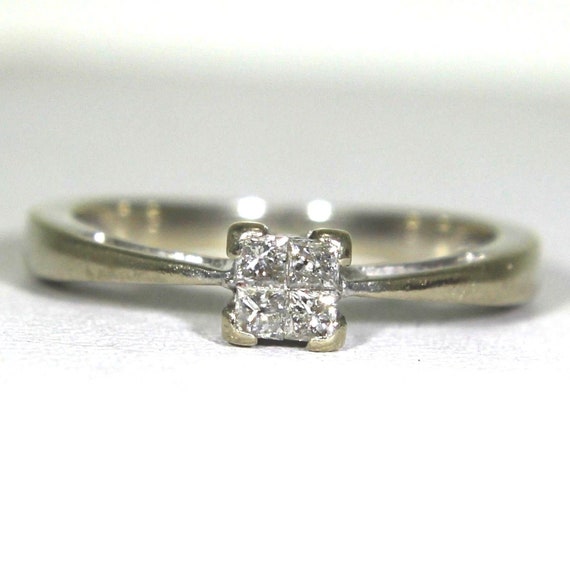 9ct white hotsell gold rings