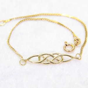 Celtic 9ct Yellow Gold Bracelet 7.25 inches