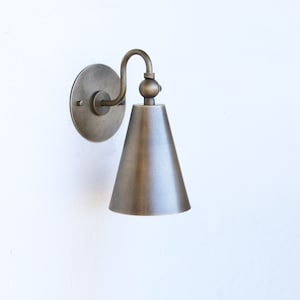 Aged Brass  Wall Sconce light - Casting Brass Wall Sconce Light- Minimal Sconce Light