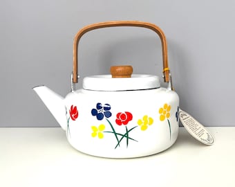 NEW white enamel Copco style tea kettle by Saltera -  Marimekko style flowers - mint, never used, in original box!