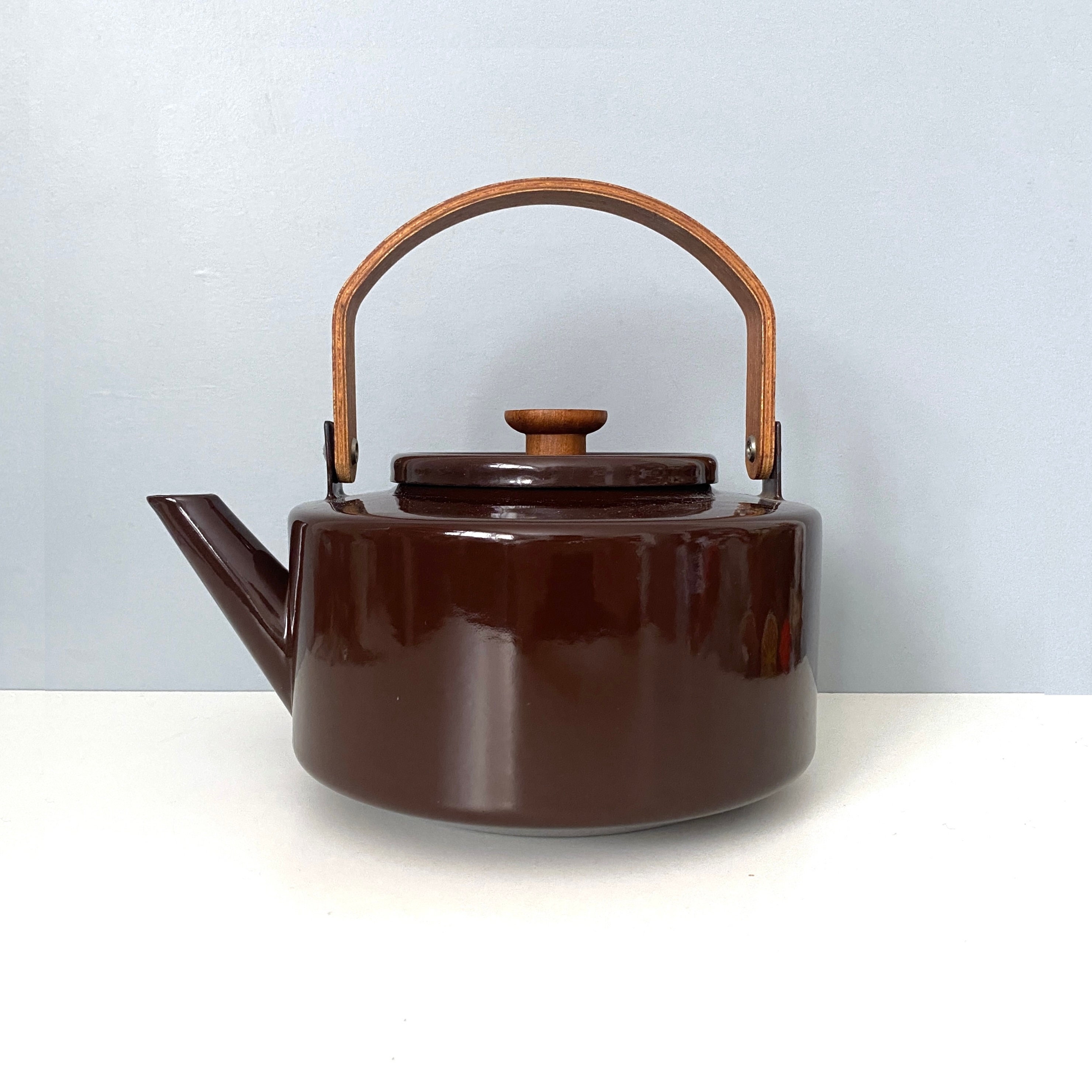 Michael Lax Tea Kettle for Copco NEW Condition, #117 in Dark Michael Lax Tea Kettle for Copco NEW Condition, #117 in Dark