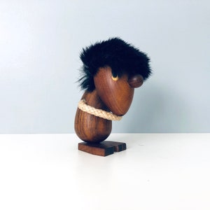 Figurine en teck dans le style de The Pessimist par Hans Bolling