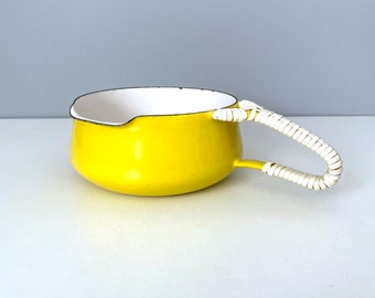 Dansk Kobenstyle sauce boat pan, yellow enamel - Early 4 Ducks mark - Denmark