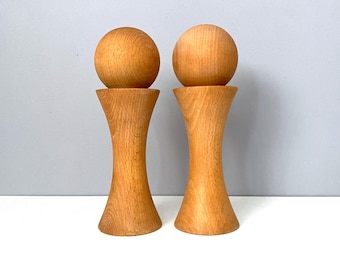 Vintage beech salt & pepper mills designed by Sven Petersen, Denmark SAAP - Peugeot grinder!
