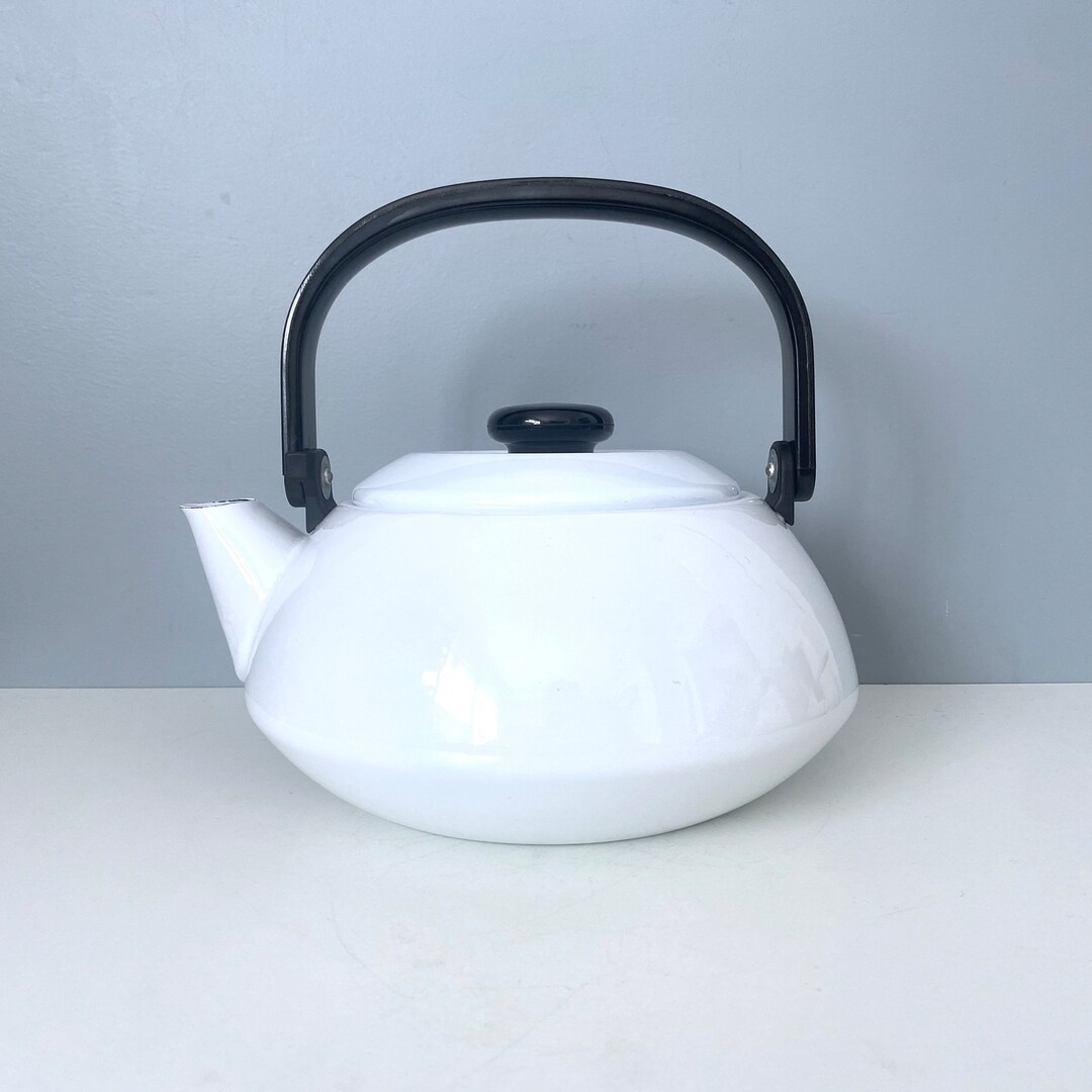White Enamel Tea Kettle With 60s Look Black Bakelite Handles Etsy