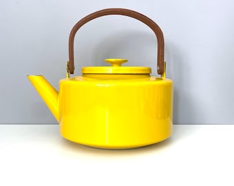 Copco 117 enamel tea kettle, very good condition - Michael Lax design, made in Holland