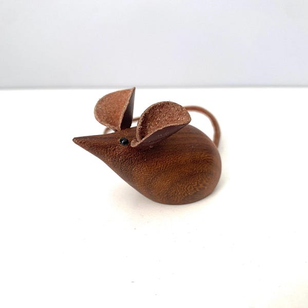 Little teak mouse with leather ears & tail - Handmade in Norway mark